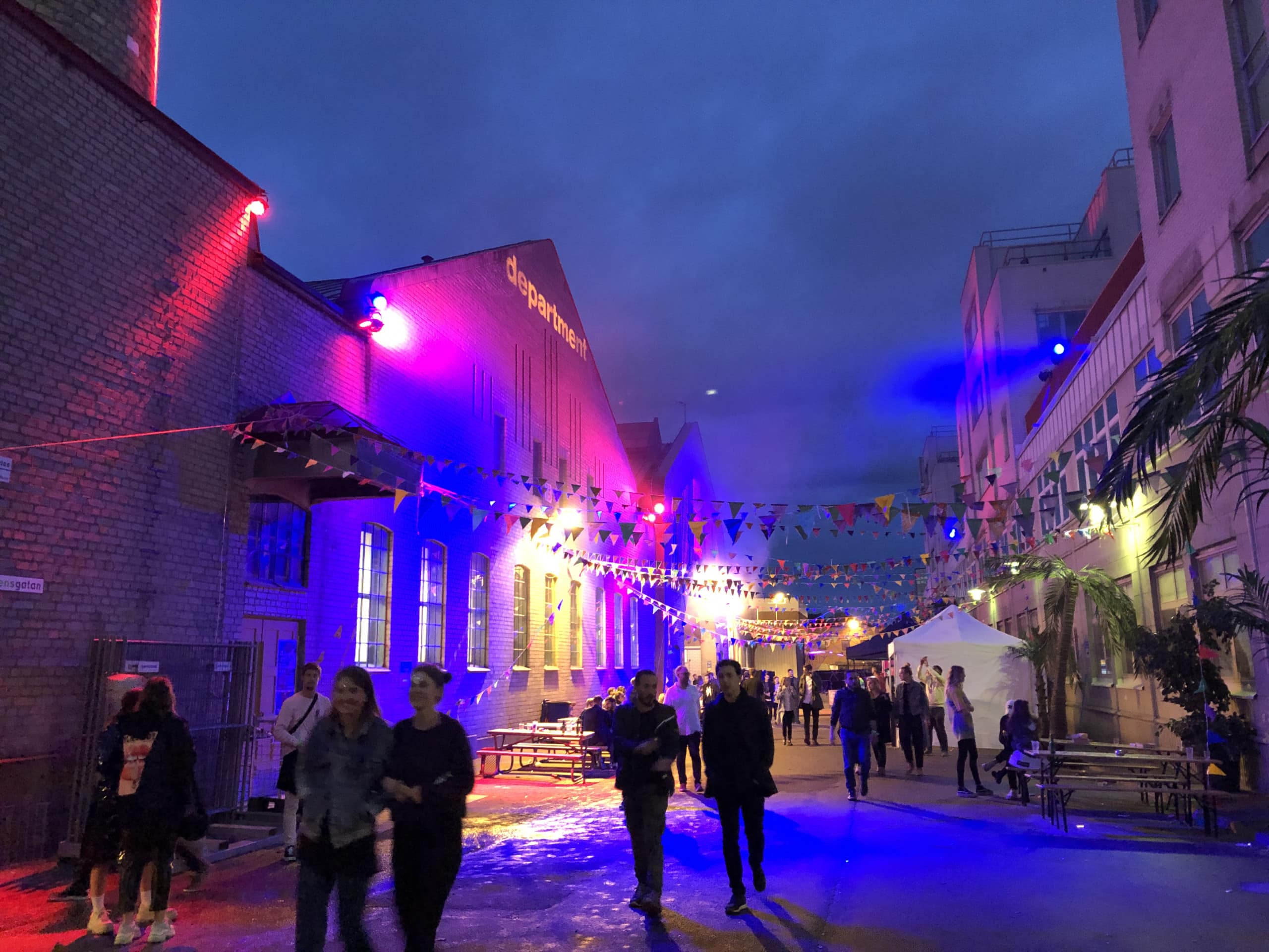 Department (med video)